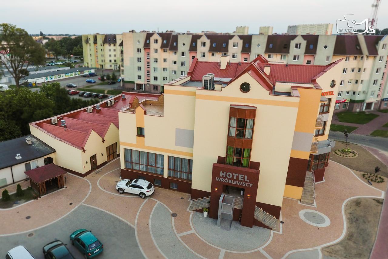 Hotel Wroblewscy Серадз Экстерьер фото